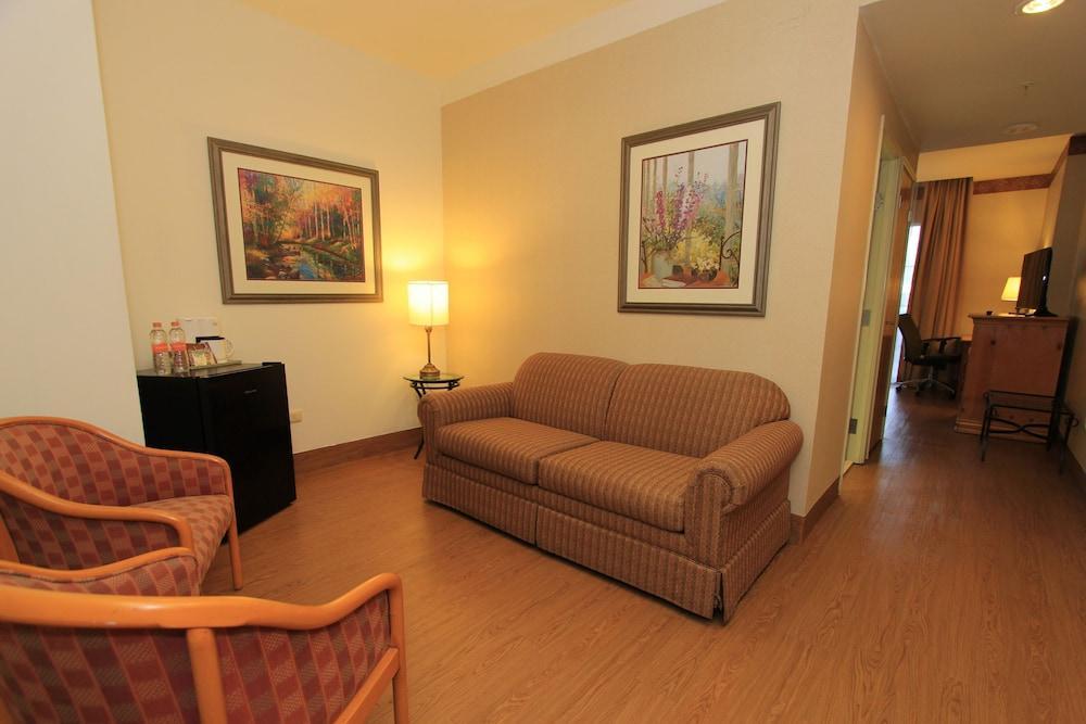 Holiday Inn Express Silao-Aeropuerto Bajio By Ihg Екстериор снимка