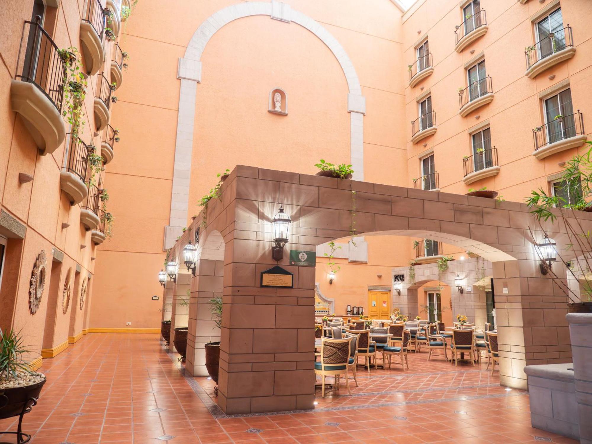 Holiday Inn Express Silao-Aeropuerto Bajio By Ihg Екстериор снимка