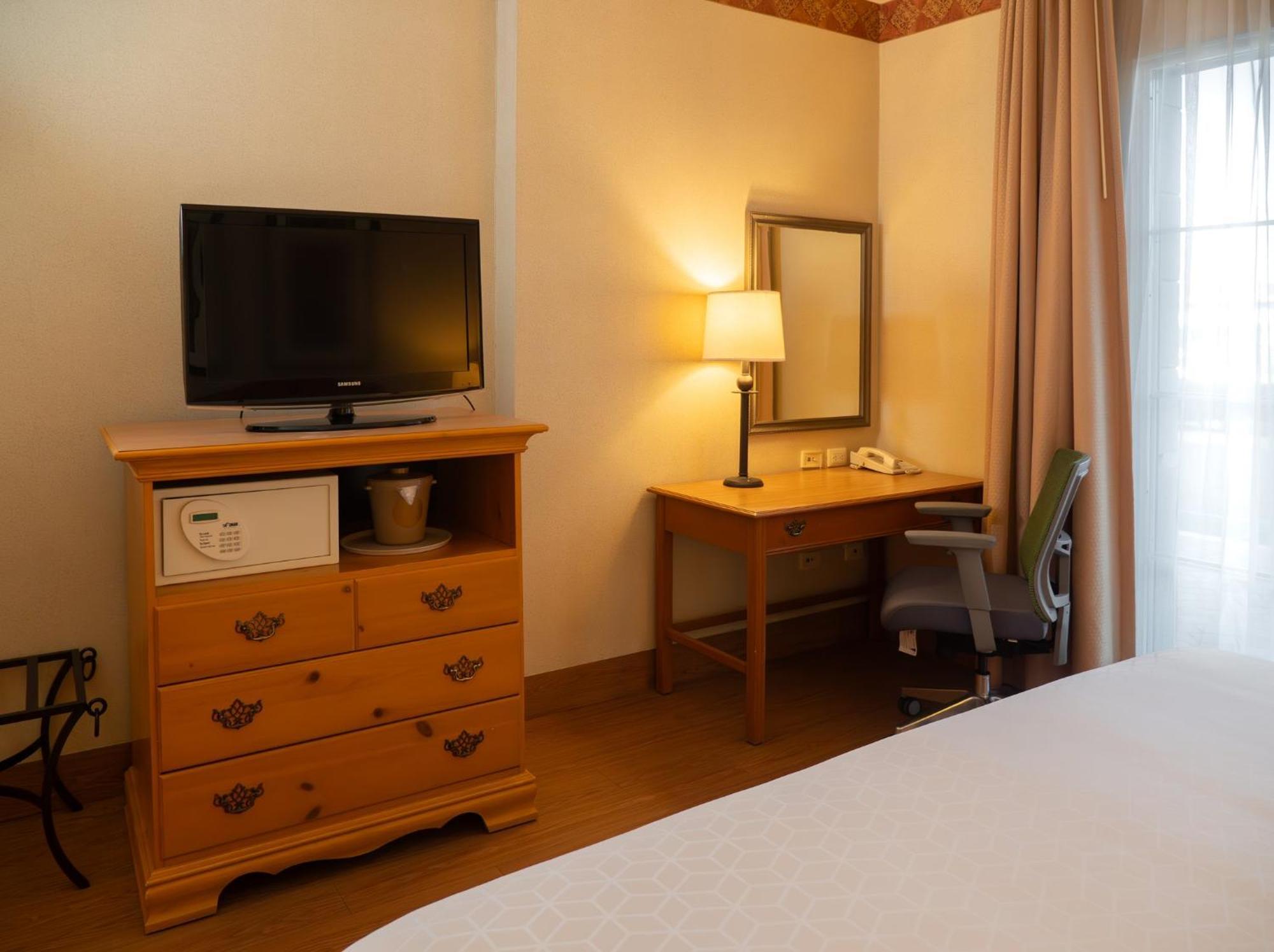 Holiday Inn Express Silao-Aeropuerto Bajio By Ihg Екстериор снимка
