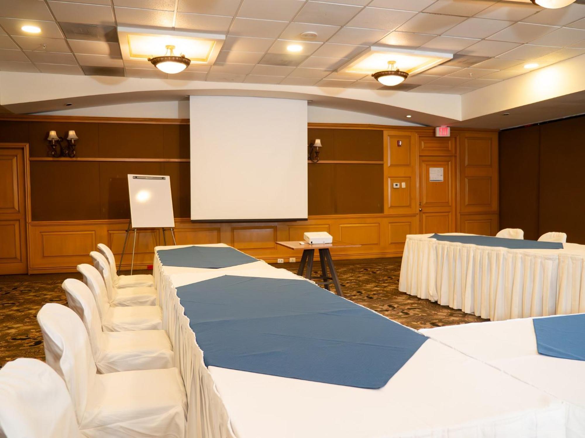 Holiday Inn Express Silao-Aeropuerto Bajio By Ihg Екстериор снимка