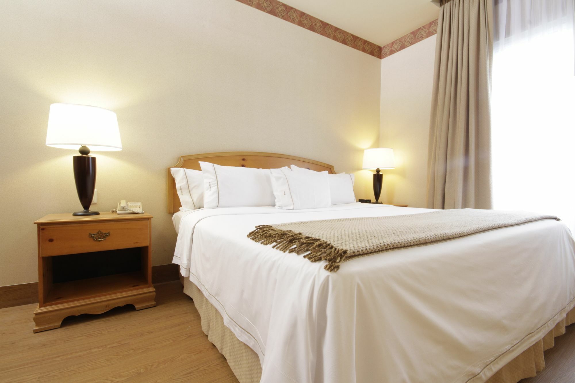 Holiday Inn Express Silao-Aeropuerto Bajio By Ihg Екстериор снимка